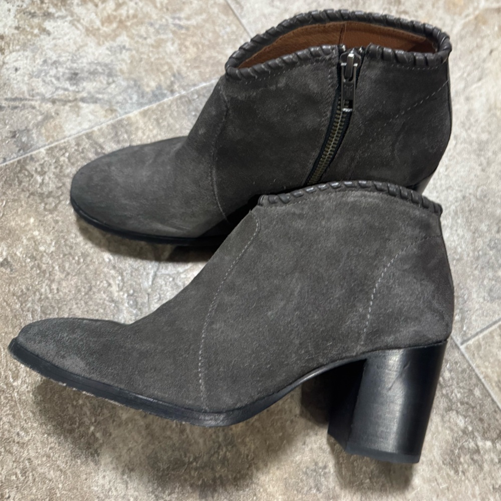 Frye Nora Whipstitch Suede Gray Ankle Booties with Zipper